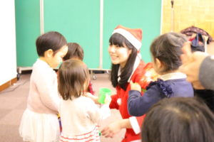 クリスマスイベント　リトミックコンサート　大田区　嶺町特別出張所　リトミっこ